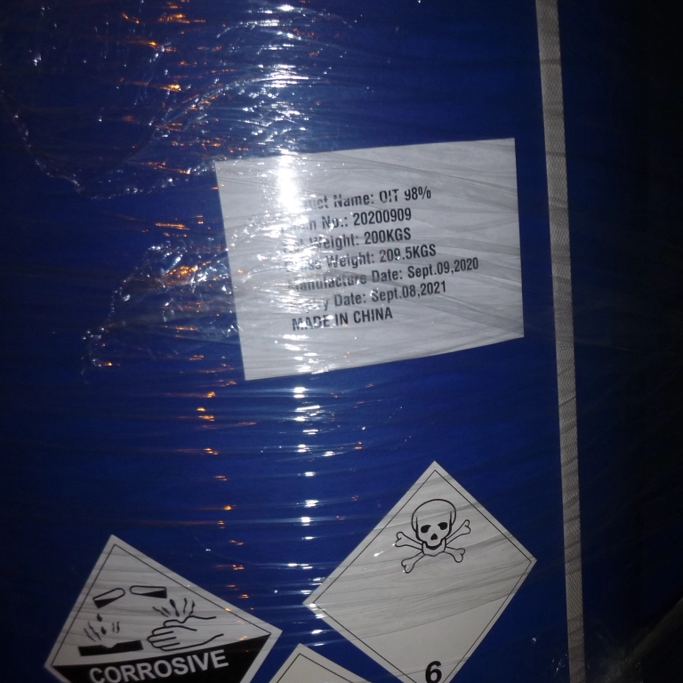 مبيد الفطريات 2-N-Octyl-4-Isothiazolin-3-One يستخدم للطلاءات OIT 98٪ CAS 26530-20-1